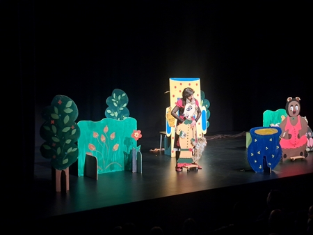 Mojca Pokrajculja 14